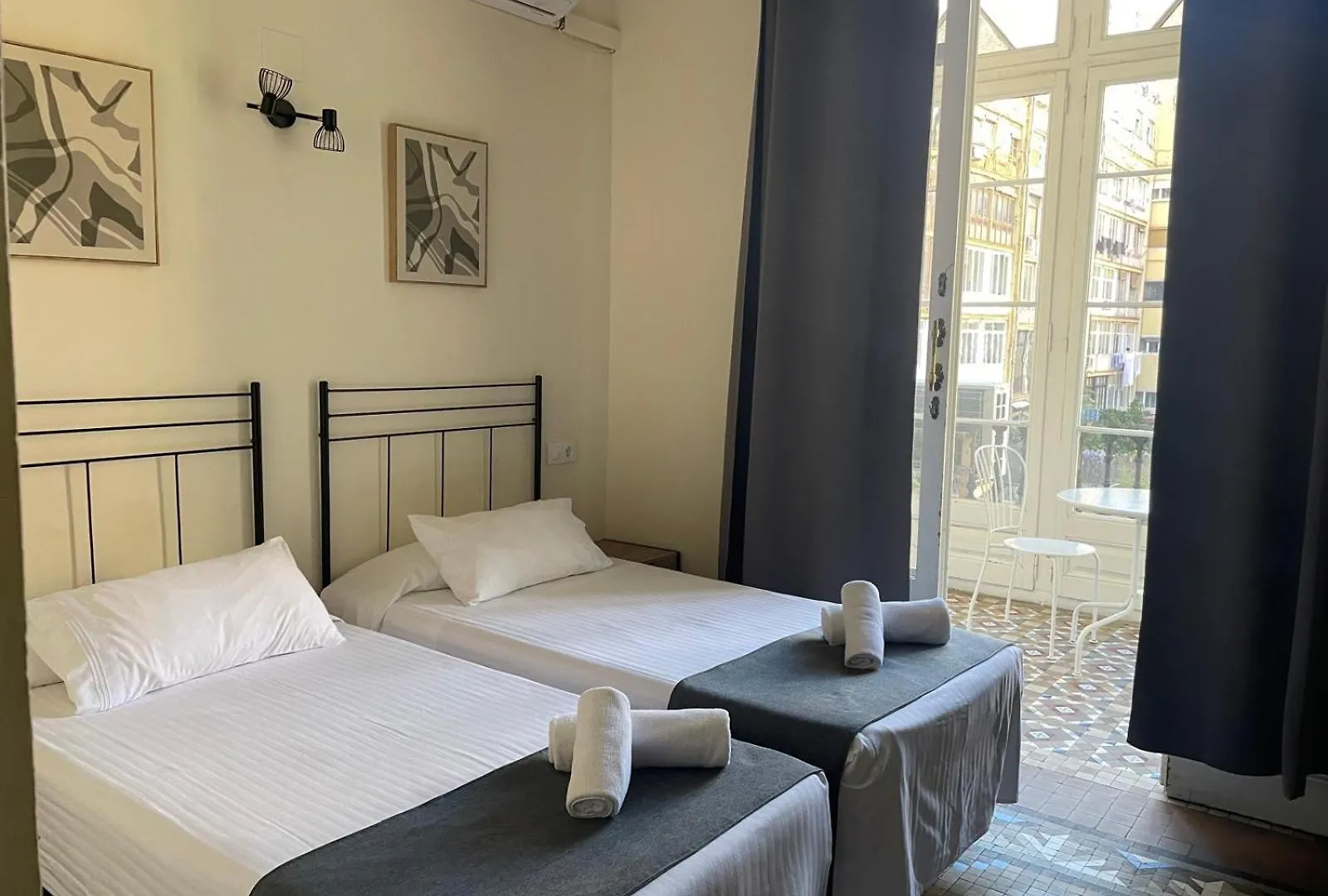 ** Pensjonat Hostal Balmes Centro Barcelona Hiszpania
