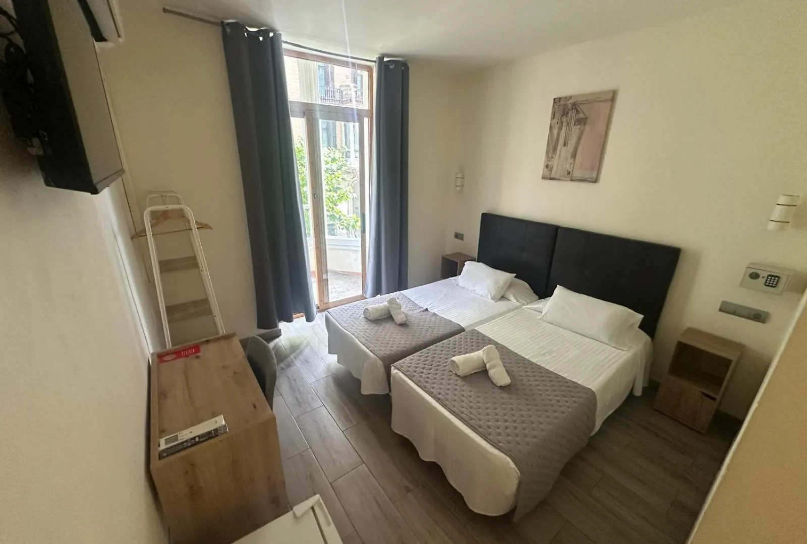Pensjonat Hostal Balmes Centro Barcelona
