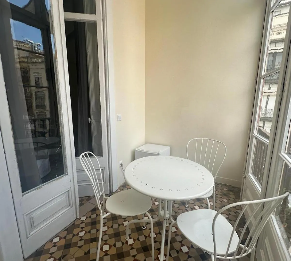 Hostal Balmes Centro Barcelona 2*,