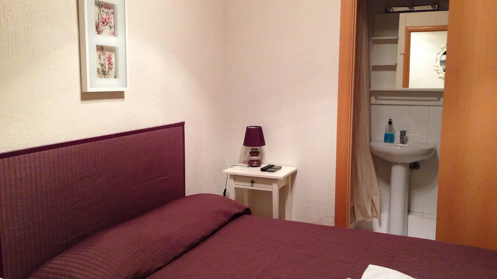 Hostal Balmes Centro Barcelona