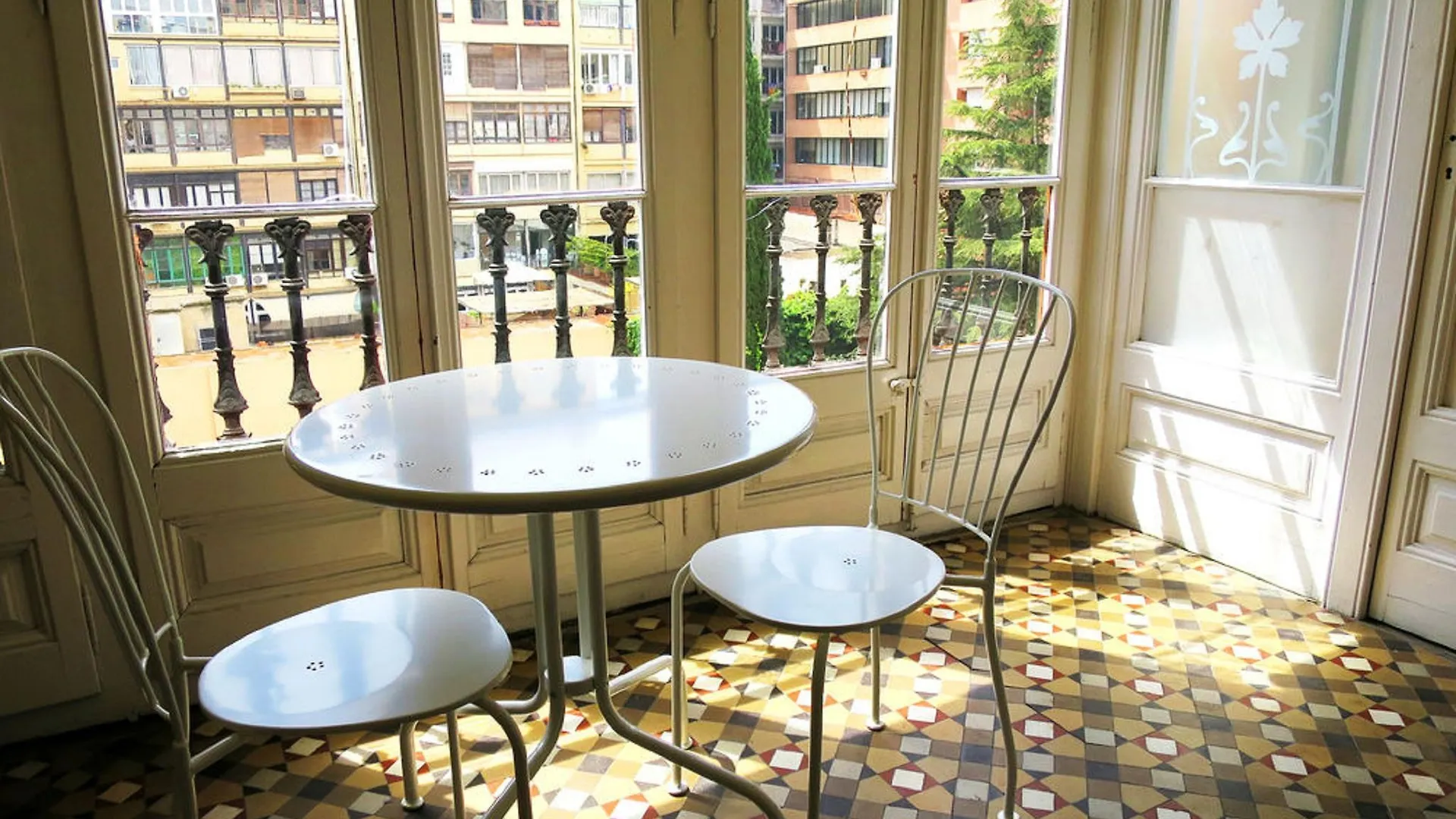 Hostal Balmes Centro Barcelona Guest house