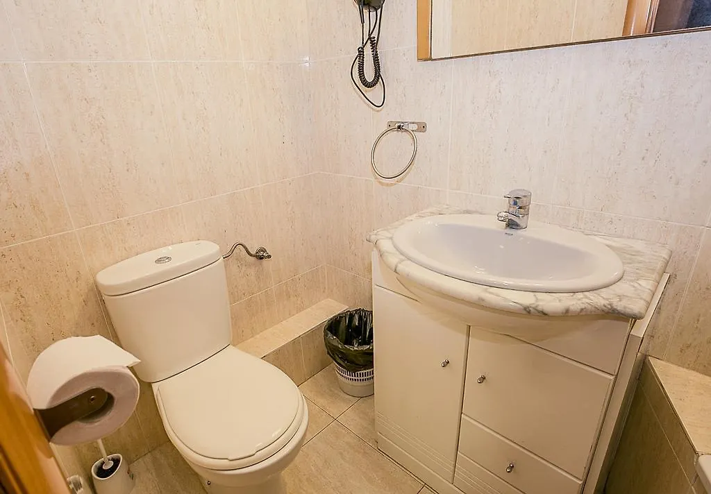 Hostal Balmes Centro Barcelona Guest house