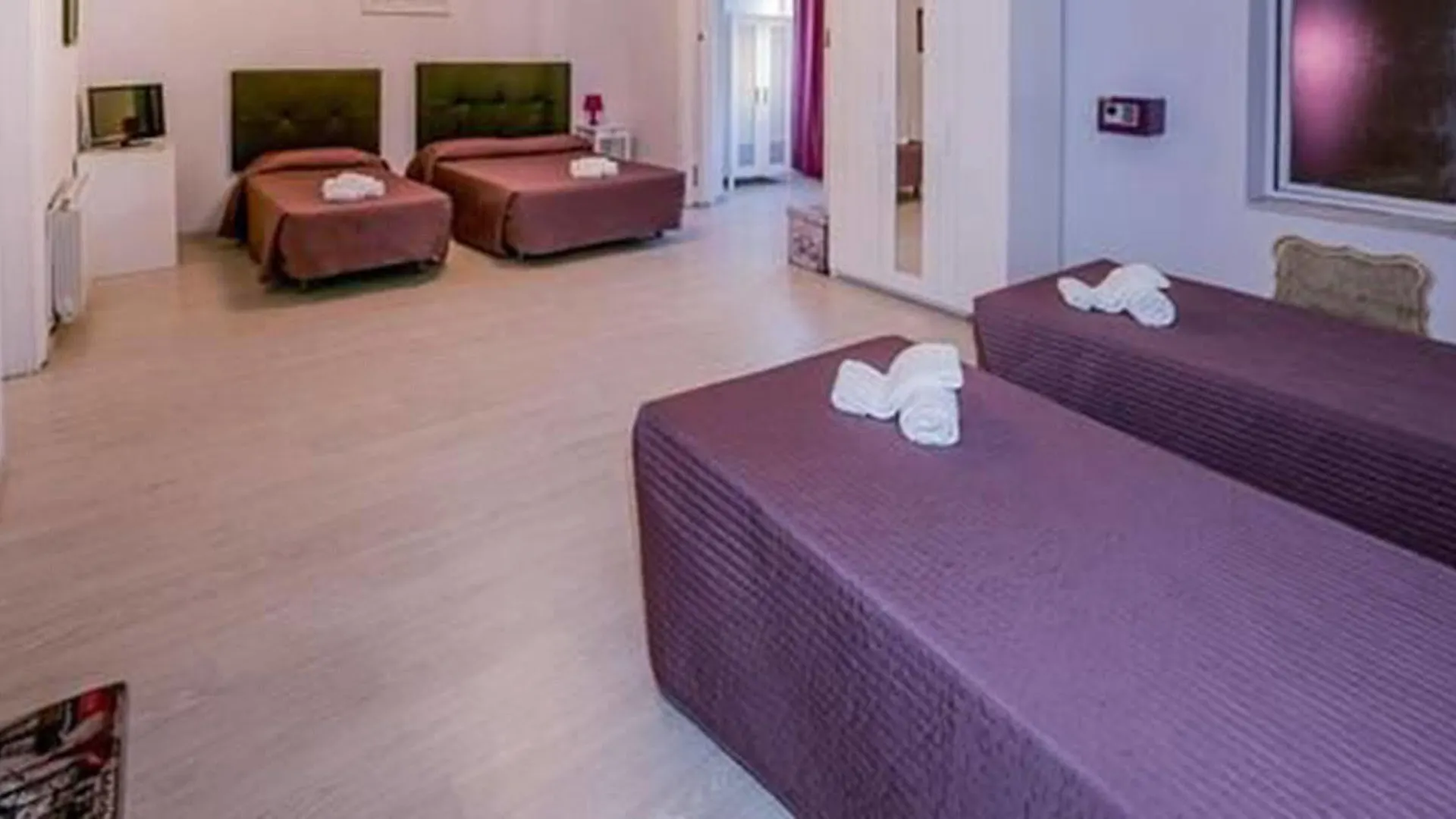 ** Guest house Hostal Balmes Centro Barcelona Spain