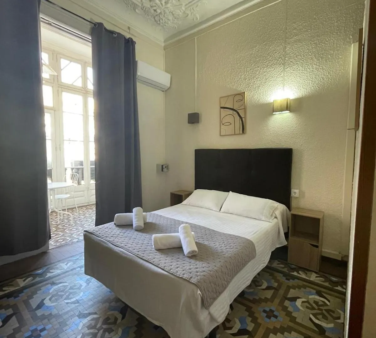 Hostal Balmes Centro Barcelona 2*,  Spain
